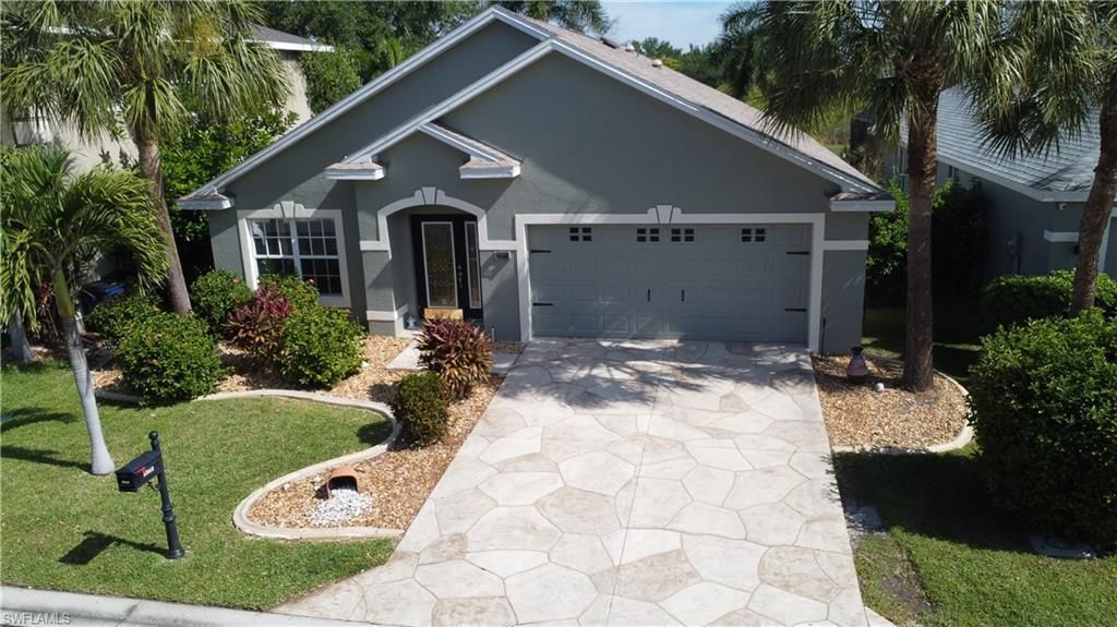 8860 Fawn Ridge Dr, Fort Myers, FL 33912 Photo