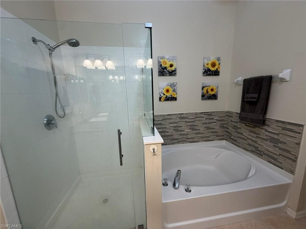 8860 Fawn Ridge Dr, Fort Myers, FL 33912 Photo