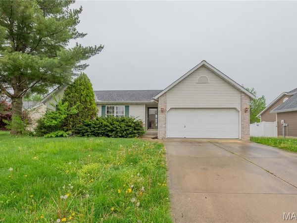 10 Arbor Springs , Troy, IL 62294