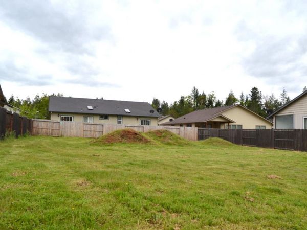 221 Red Cedar Lane, Cave Junction, OR 97523