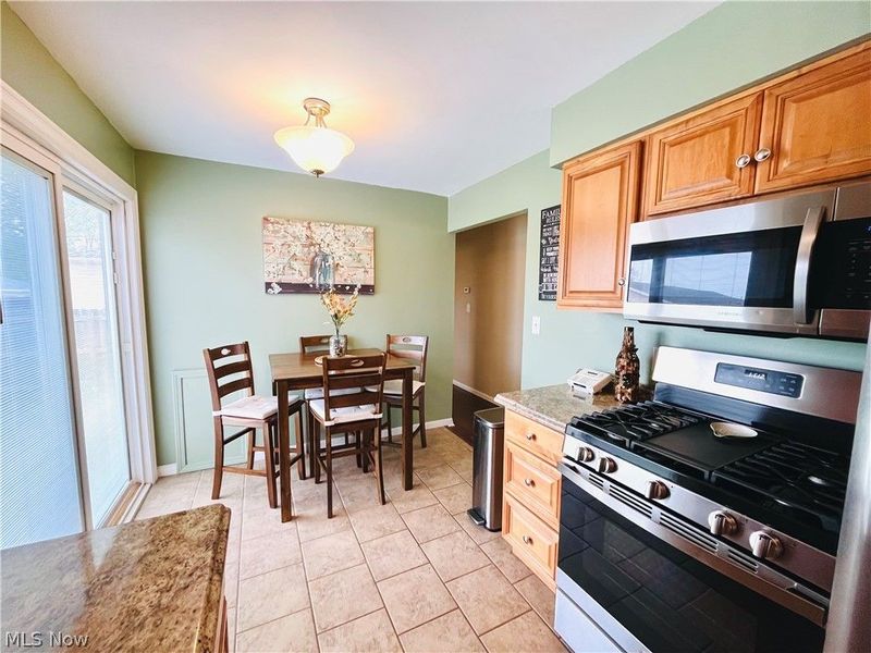 15546 Hummel Road, Brook Park, OH 44142 Photo 10