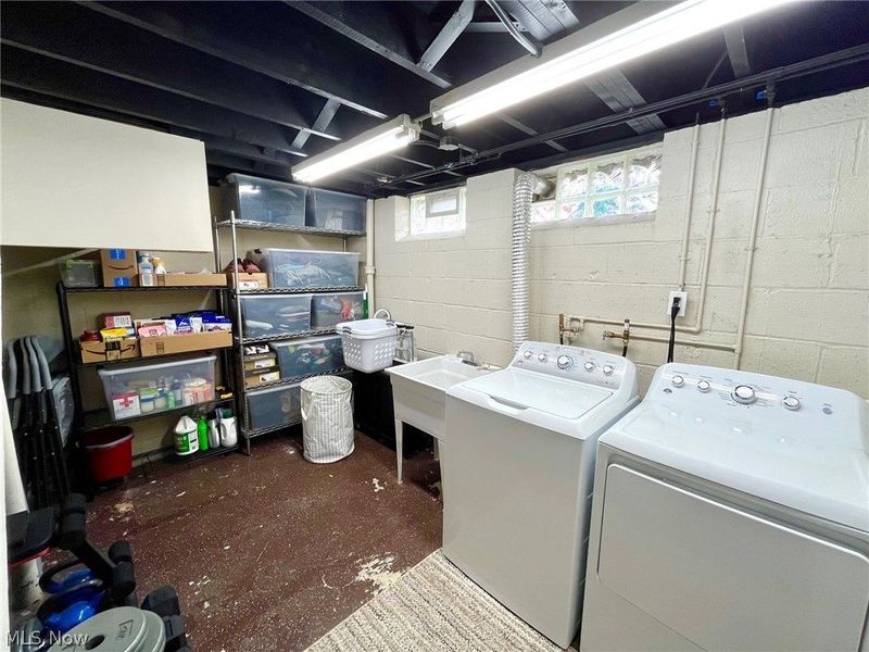 15546 Hummel Road, Brook Park, OH 44142 Photo 33