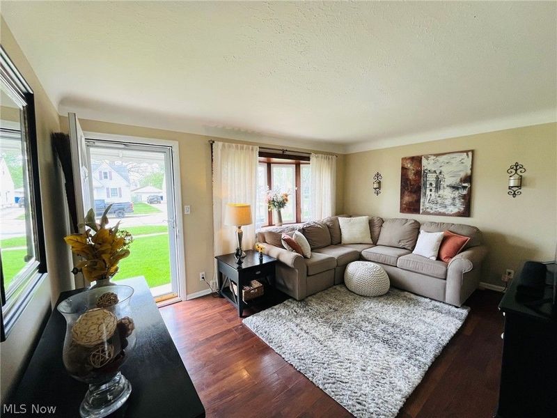 15546 Hummel Road, Brook Park, OH 44142 Photo 4