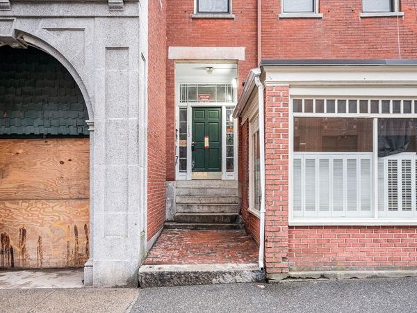 110 Appleton St, Unit 3, Lowell, MA 01852