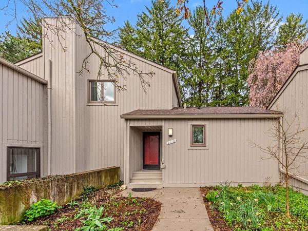 2172 Overlook Court, Ann Arbor, MI 48103