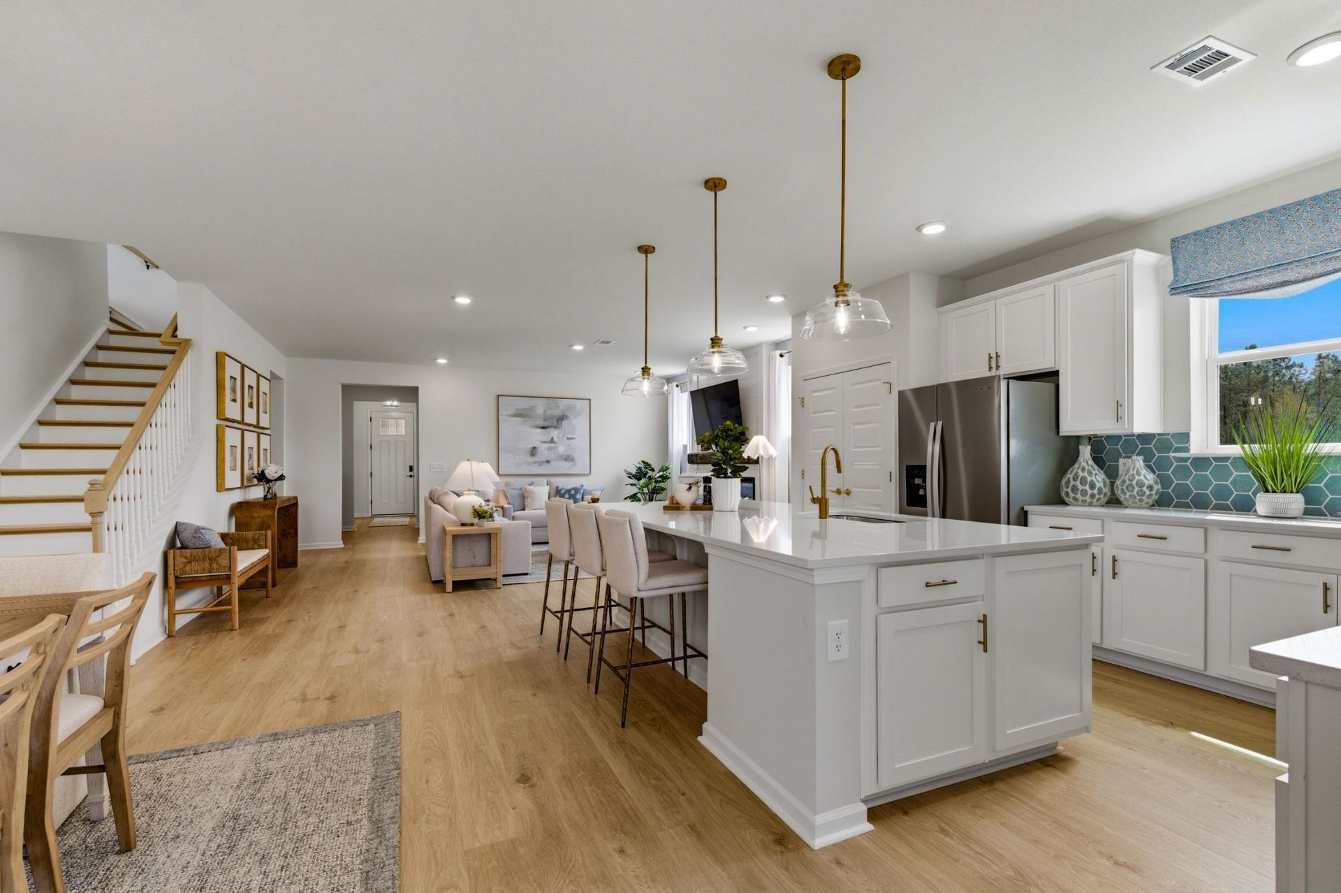 3013 Pembroke St  Photo 5