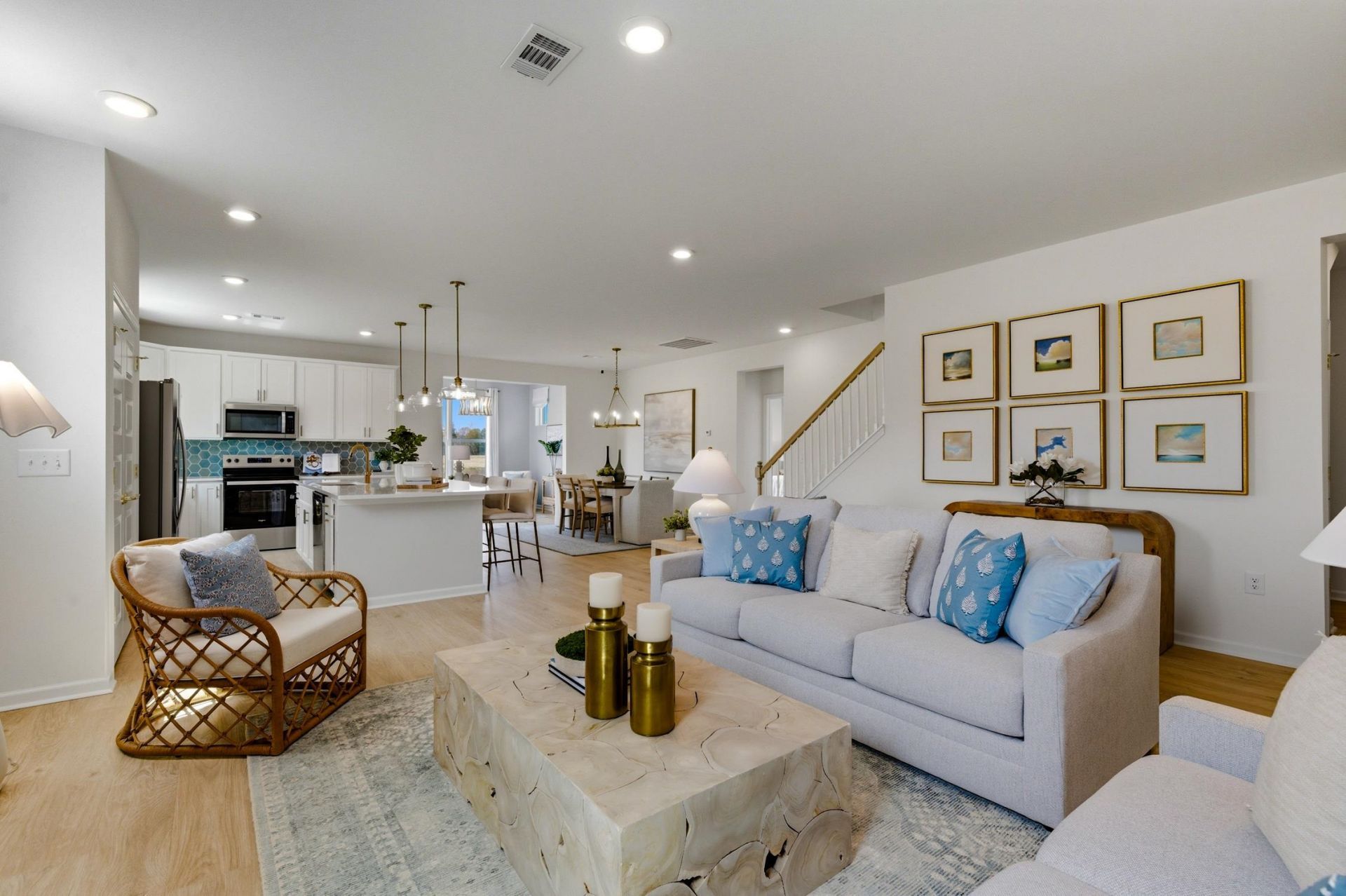 3013 Pembroke St  Photo 8