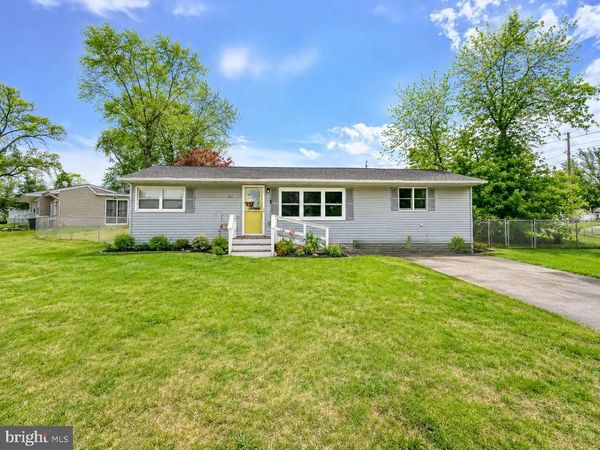 541 WINDSOR AVENUE, MAPLE SHADE, NJ 08052