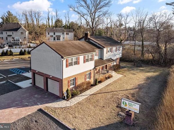 41 KINGS HIGHWAY N , CHERRY HILL, NJ 08034