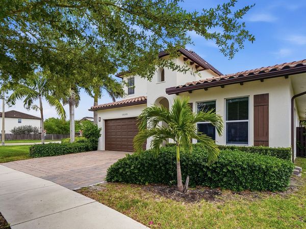 15155 SW 176th Lane, Miami, FL 33187
