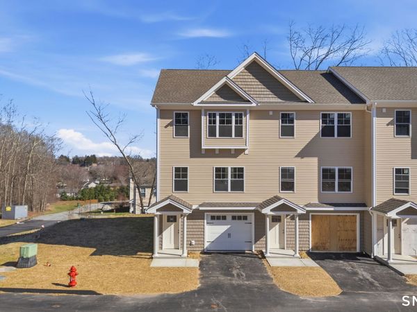 43 Village, Unit 43, East Lyme, CT 06357