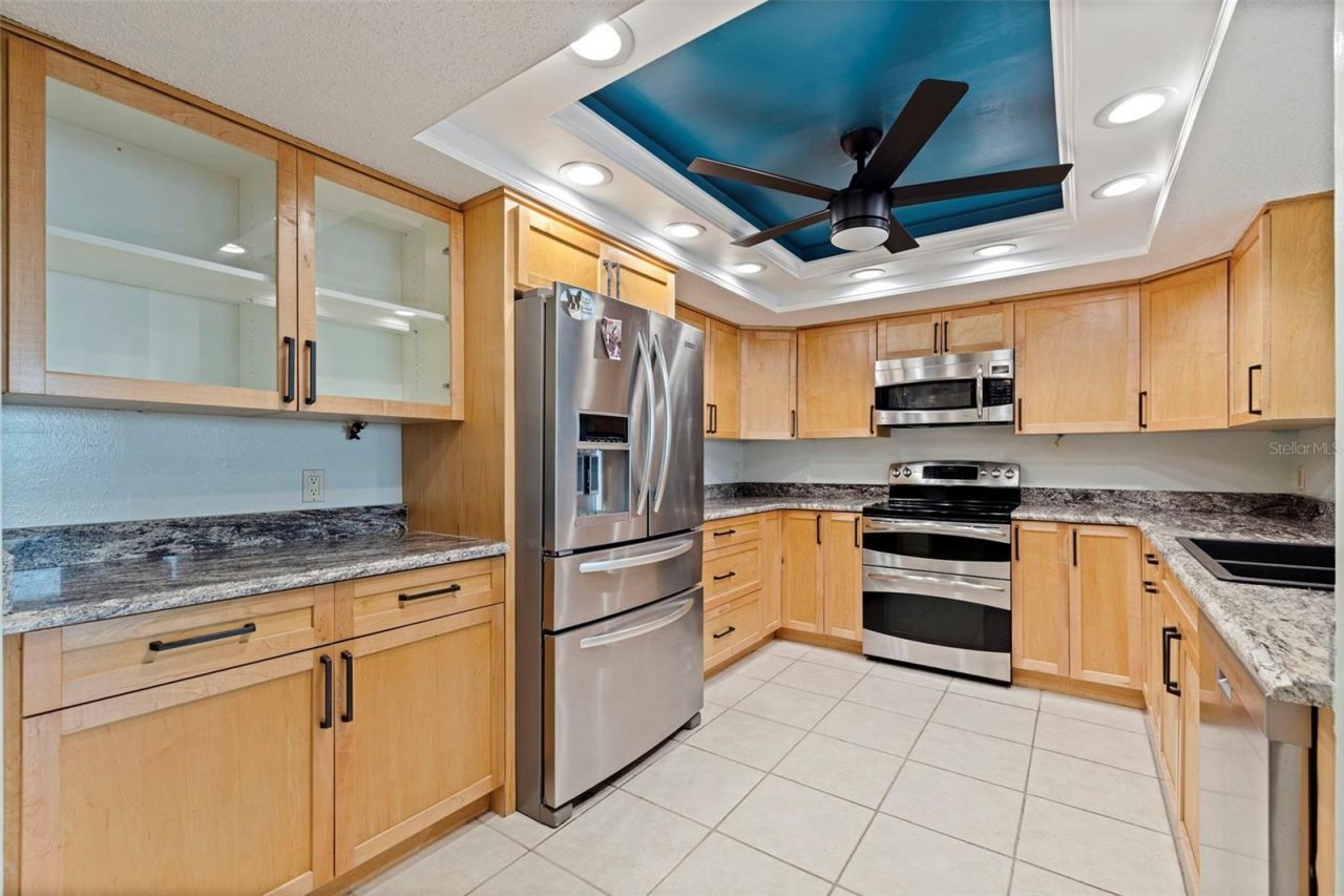 736 Island Way, Unit 504, Clearwater Beach, FL 33767 Photo