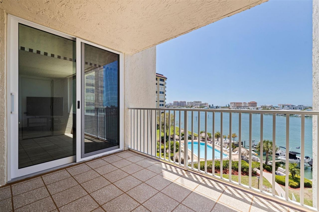 736 Island Way, Unit 504, Clearwater Beach, FL 33767 Photo