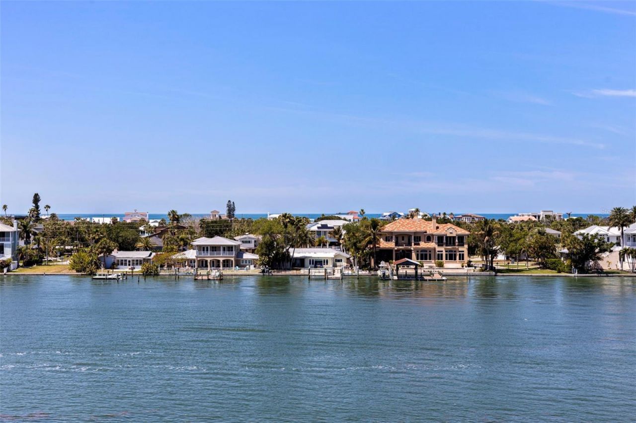 736 Island Way, Unit 504, Clearwater Beach, FL 33767 Photo