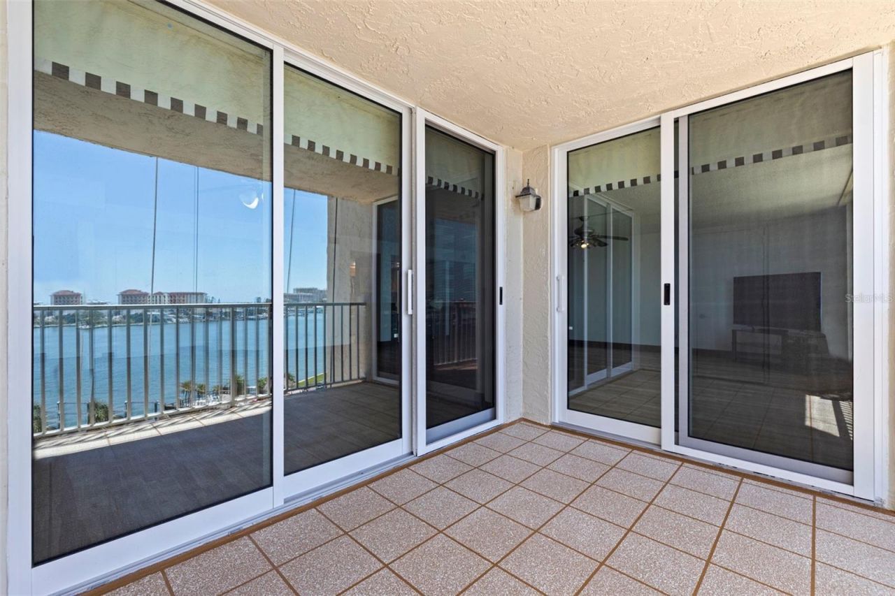 736 Island Way, Unit 504, Clearwater Beach, FL 33767 Photo