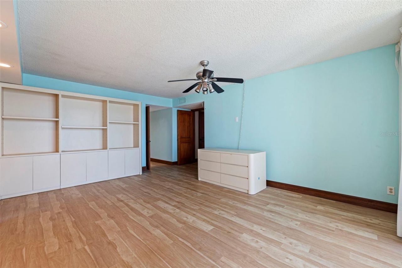 736 Island Way, Unit 504, Clearwater Beach, FL 33767 Photo