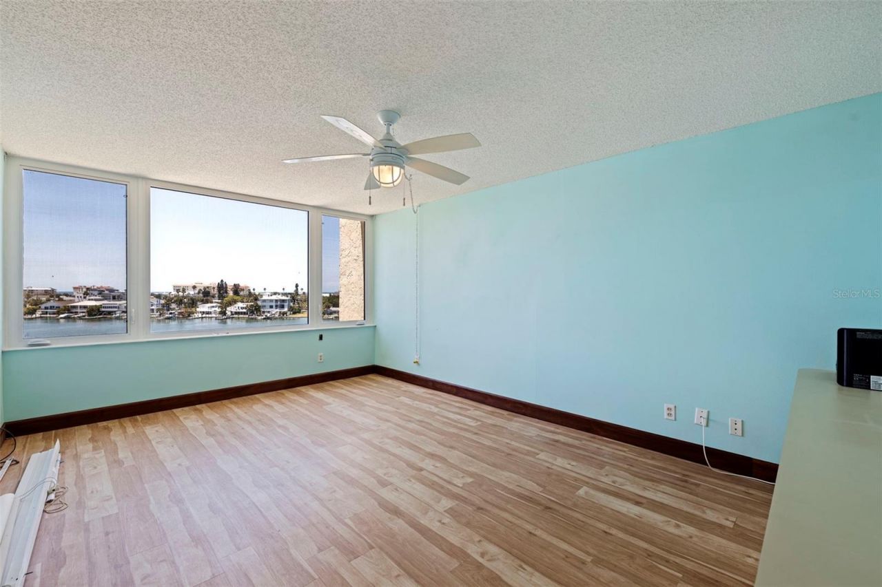 736 Island Way, Unit 504, Clearwater Beach, FL 33767 Photo