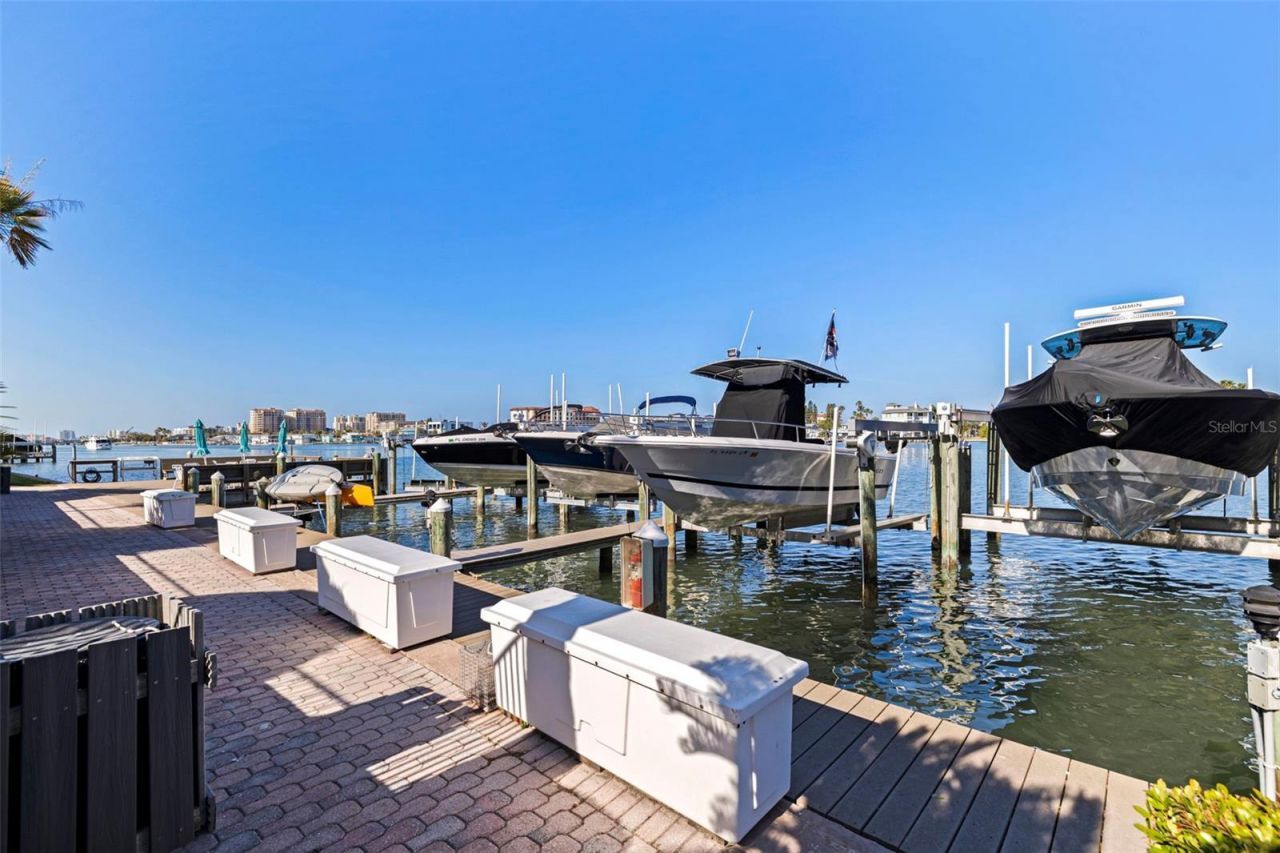 736 Island Way, Unit 504, Clearwater Beach, FL 33767 Photo