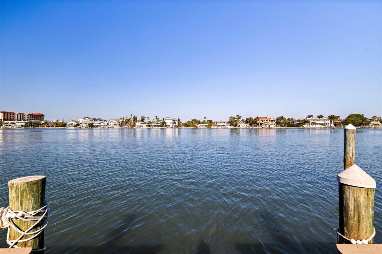 736 Island Way, Unit 504, Clearwater Beach, FL 33767 Photo