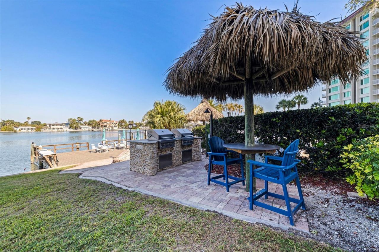 736 Island Way, Unit 504, Clearwater Beach, FL 33767 Photo