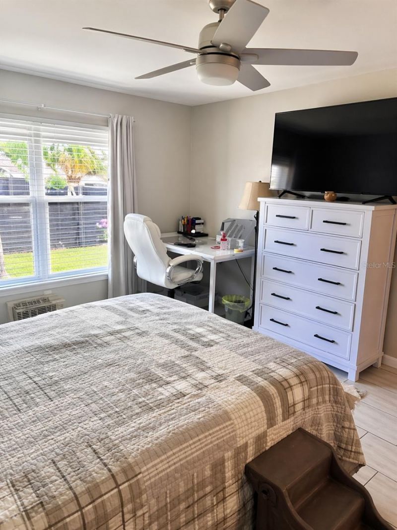 2123 NE 6th Avenue, Cape Coral, FL 33909 Photo