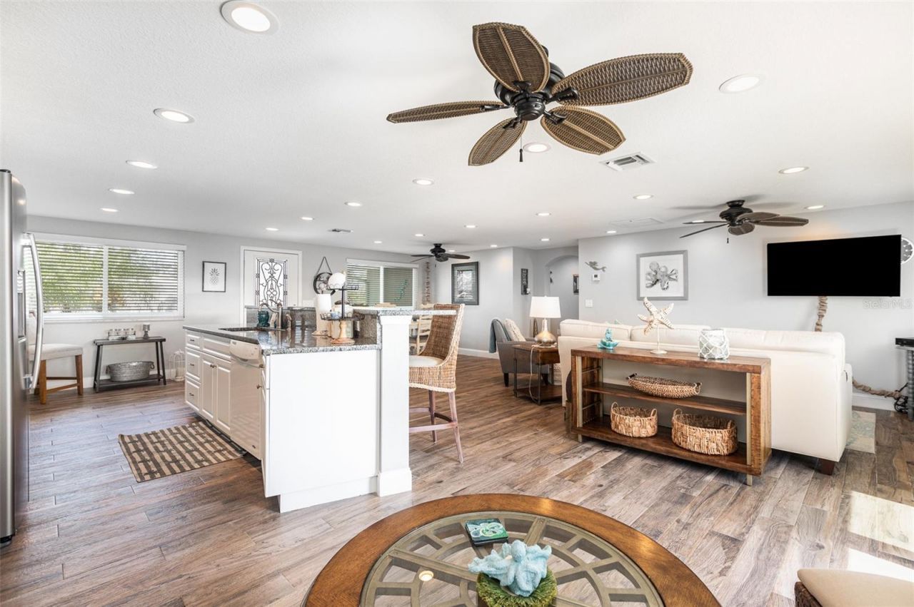 3811 101st Street W, Bradenton, FL 34210 Photo