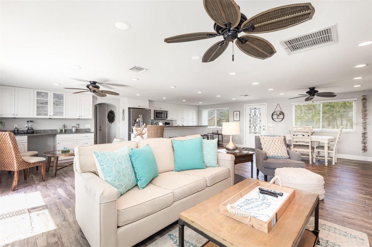 3811 101st Street W, Bradenton, FL 34210 Photo