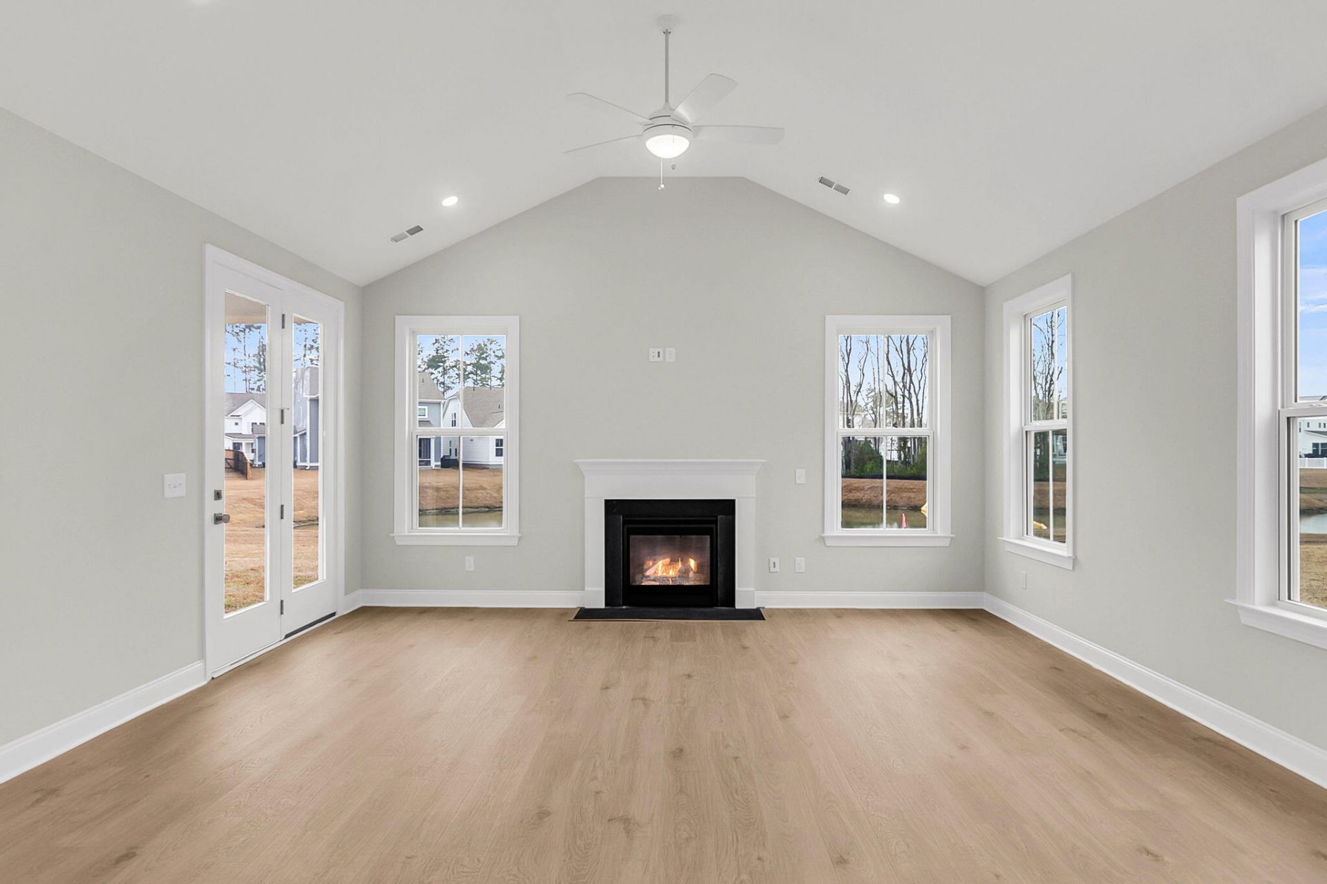 764 Maynard Lane Photo 16