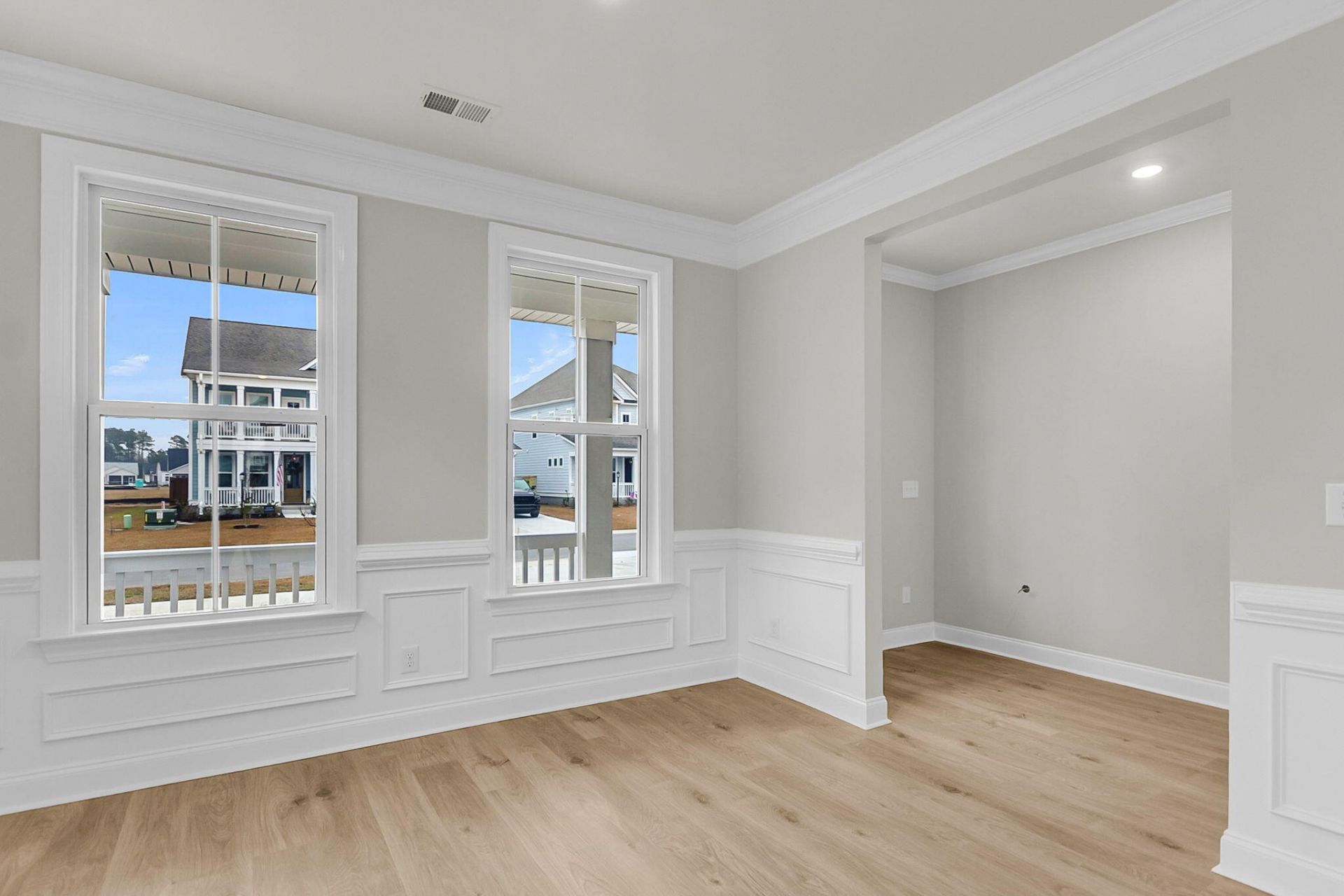 764 Maynard Lane Photo 6