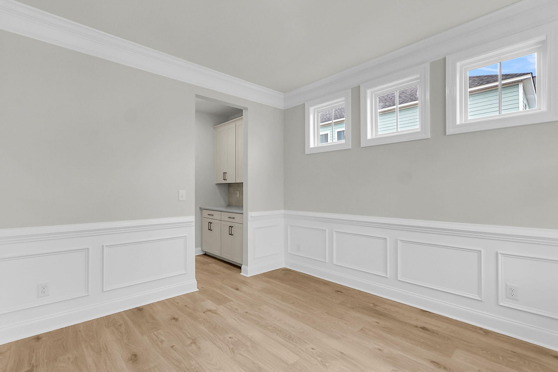 764 Maynard Lane Photo 7