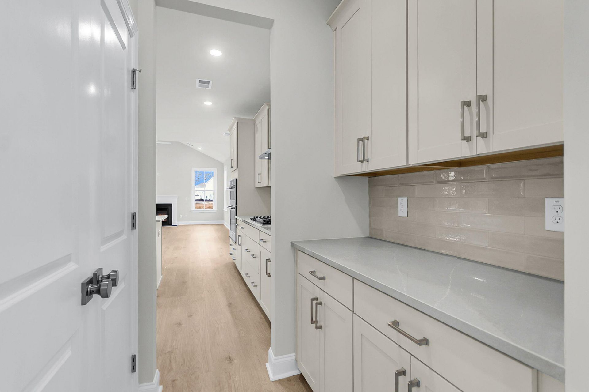 764 Maynard Lane Photo 8