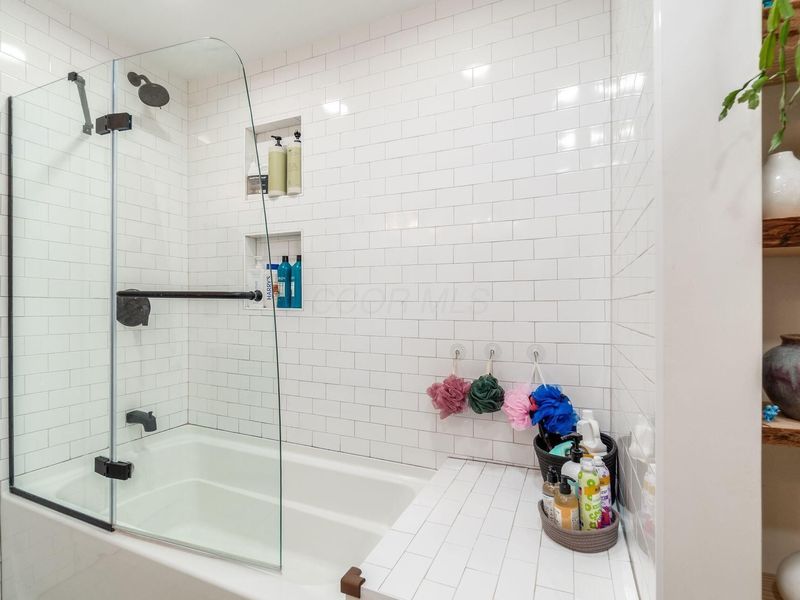 64 E Kelso Road, Columbus, OH 43202 Photo 25