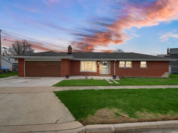 131 Village Drive, Northlake, IL 60164