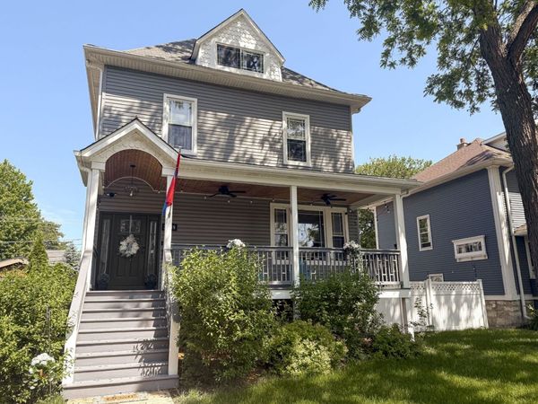 3239 Wesley Avenue, Berwyn, IL 60402