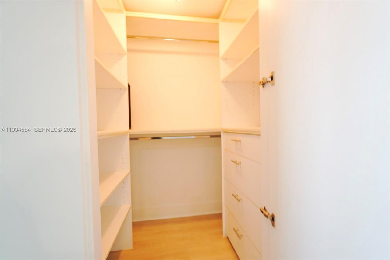 325 S Biscayne Blvd , Unit 3314, Miami, FL 33131 Photo