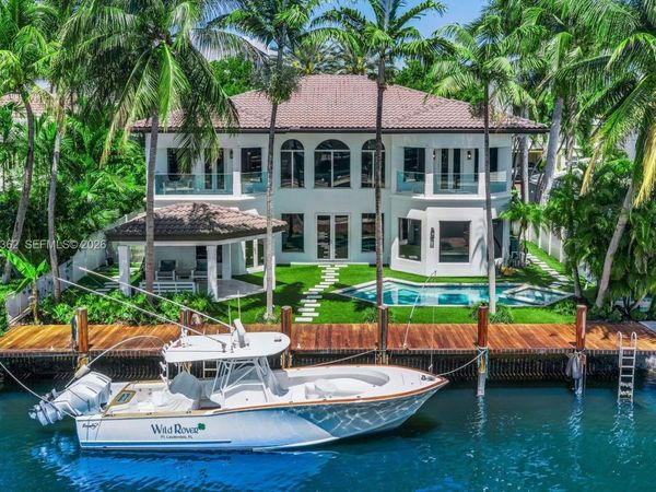 2614 Castilla Isle , Fort Lauderdale, FL 33301