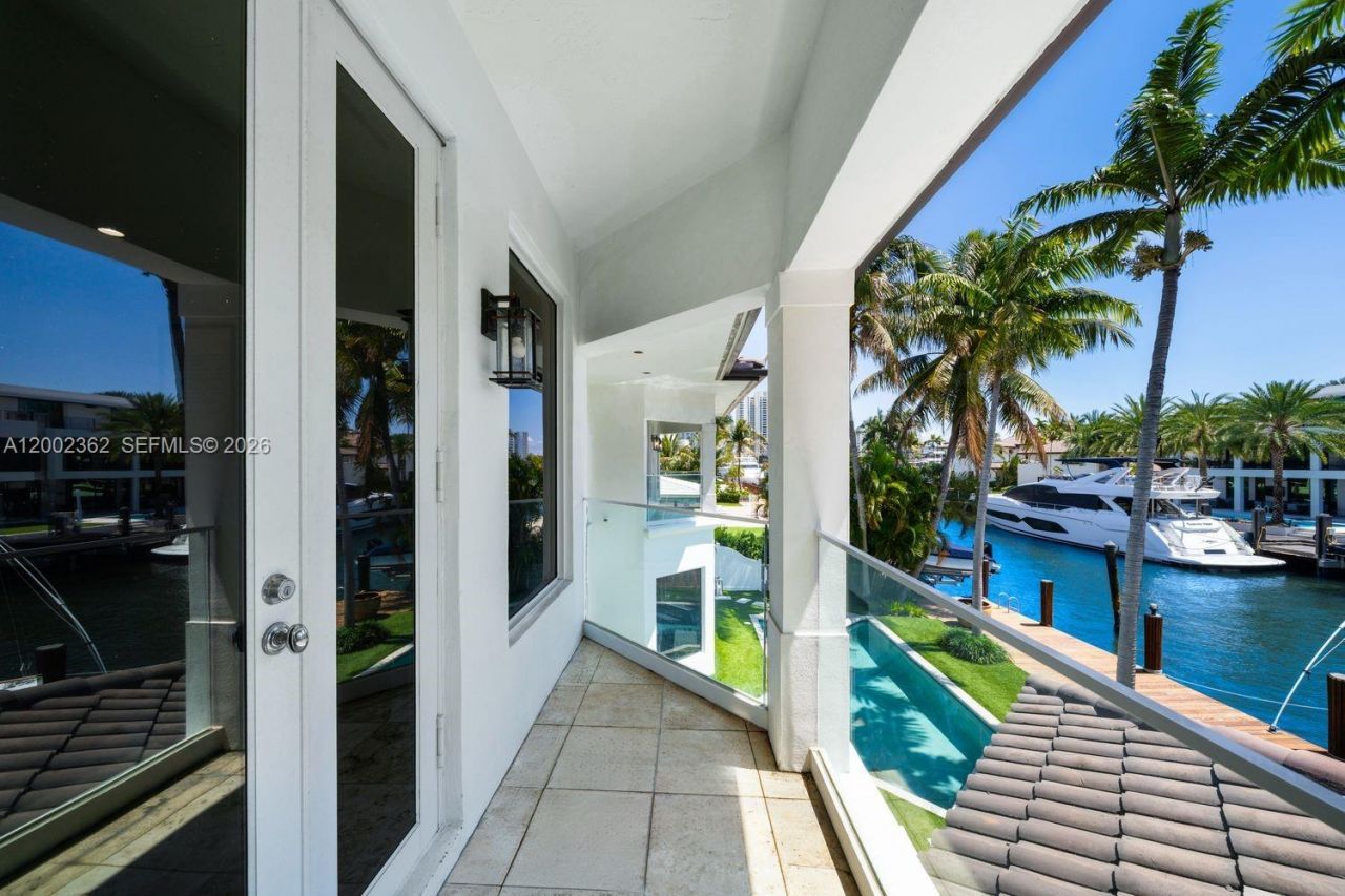 2614 Castilla Isle, Fort Lauderdale, FL 33301 Photo