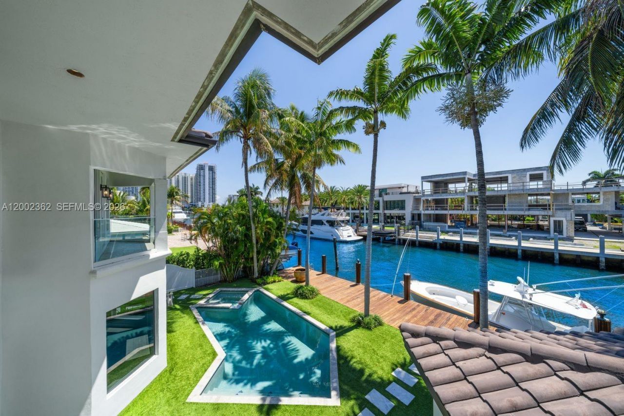 2614 Castilla Isle, Fort Lauderdale, FL 33301 Photo