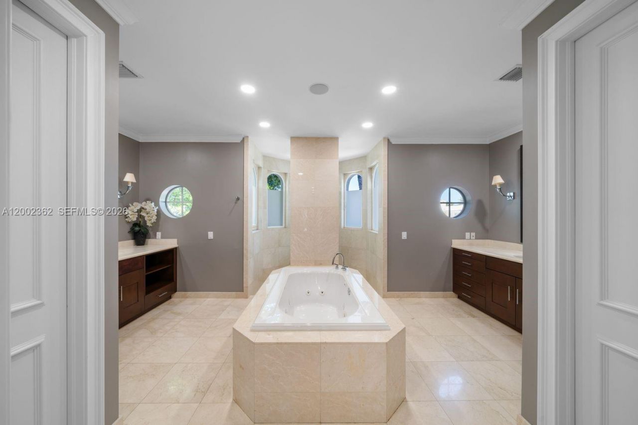 2614 Castilla Isle, Fort Lauderdale, FL 33301 Photo