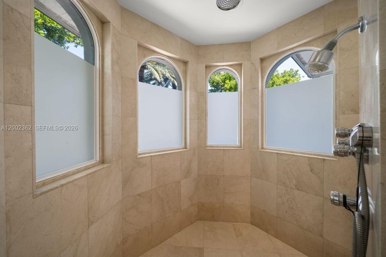 2614 Castilla Isle, Fort Lauderdale, FL 33301 Photo