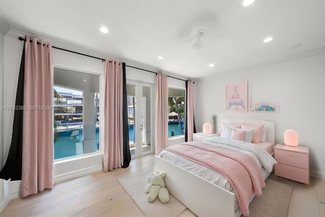 2614 Castilla Isle, Fort Lauderdale, FL 33301 Photo