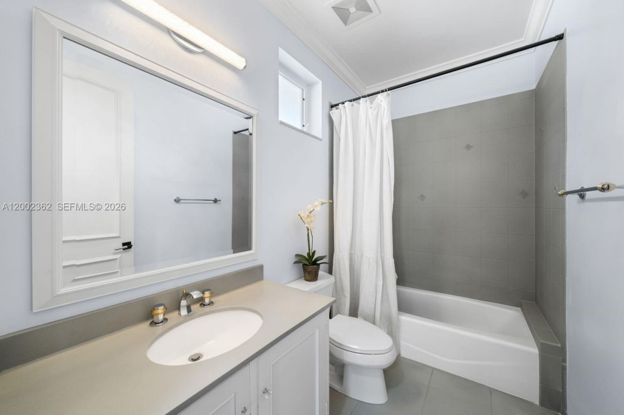 2614 Castilla Isle, Fort Lauderdale, FL 33301 Photo
