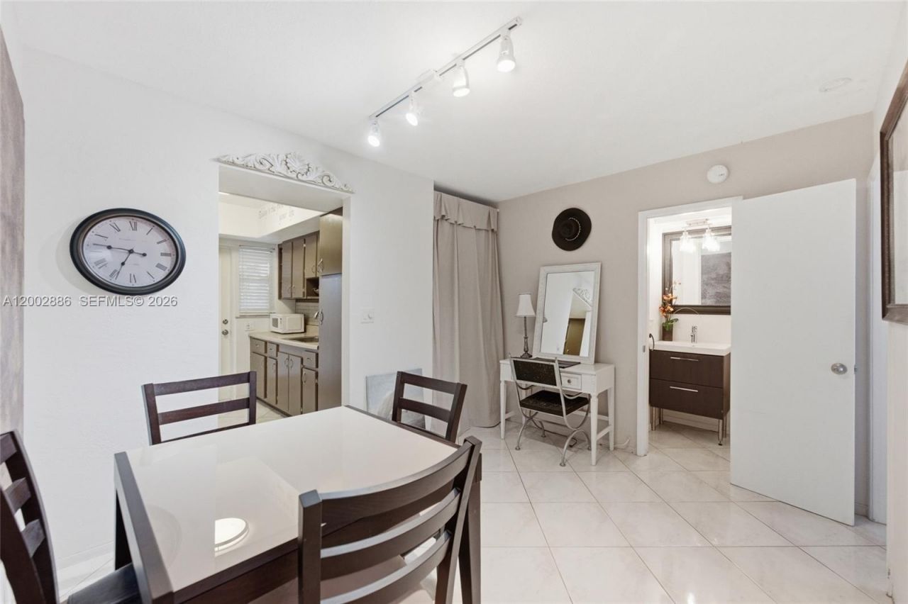 3216 SE 12th St, Unit 8, Pompano Beach, FL 33062 Photo