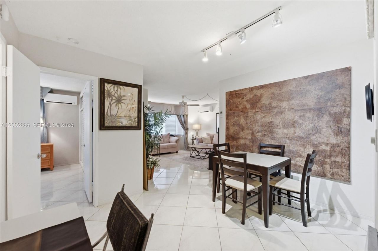 3216 SE 12th St, Unit 8, Pompano Beach, FL 33062 Photo