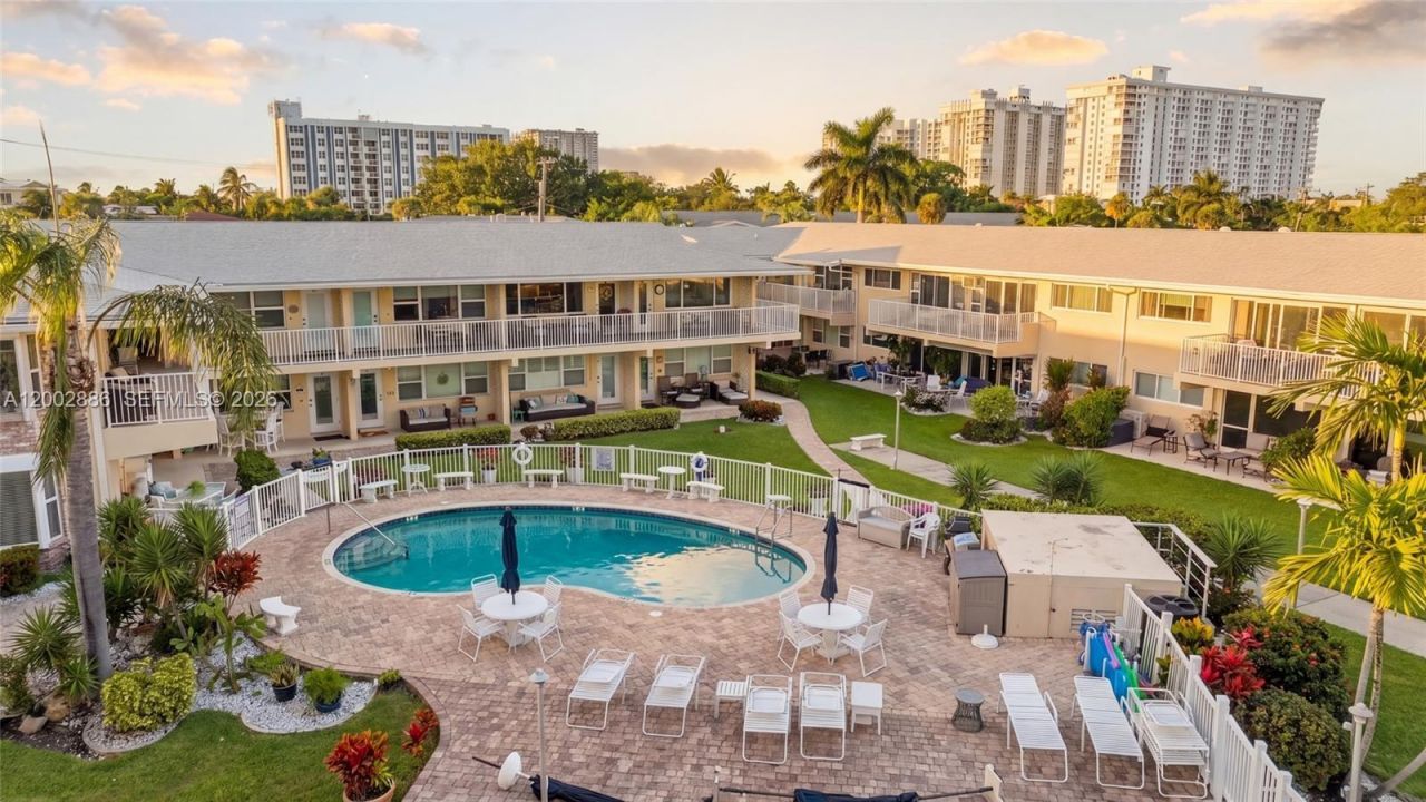 3216 SE 12th St, Unit 8, Pompano Beach, FL 33062 Photo