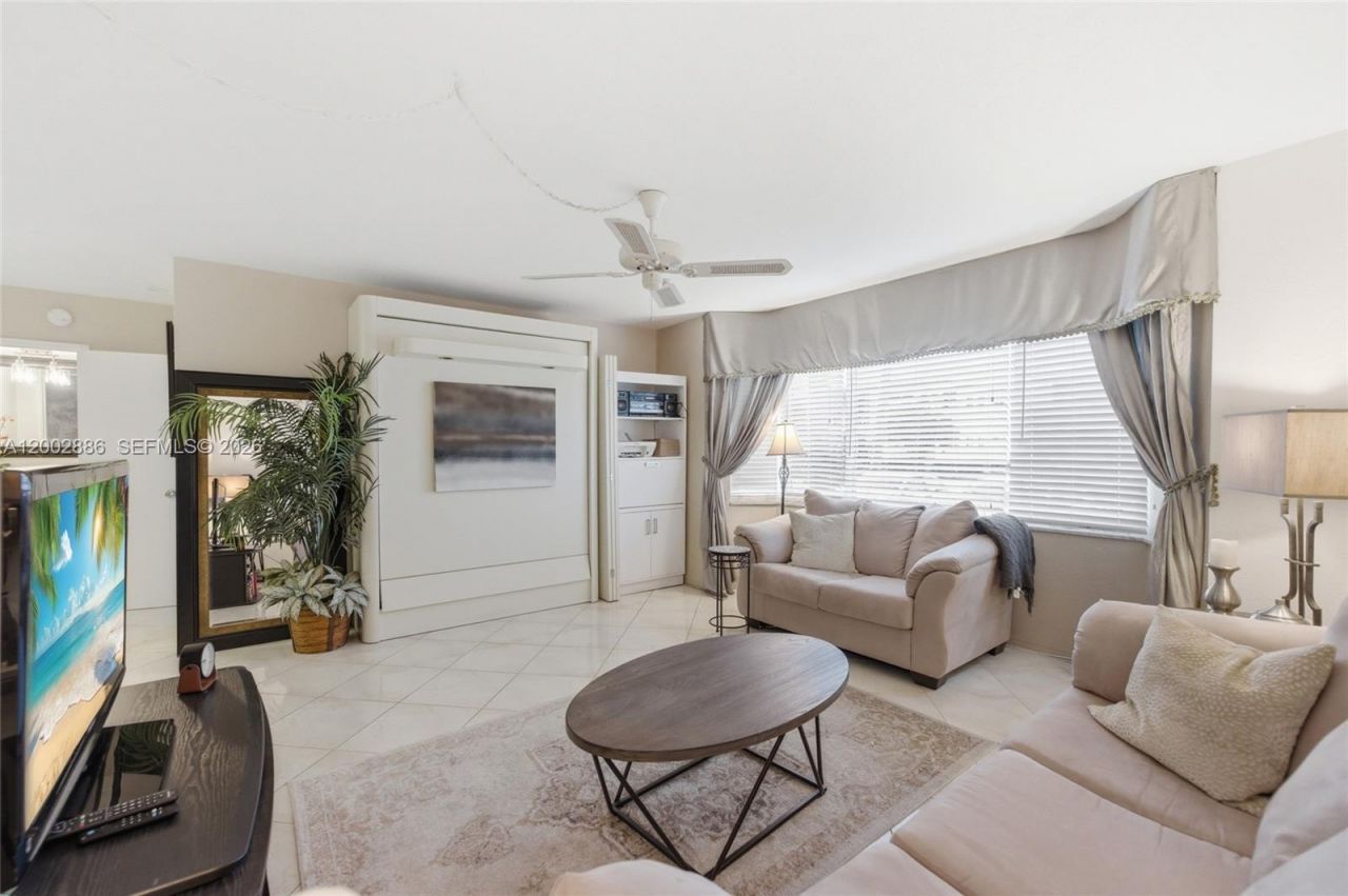 3216 SE 12th St, Unit 8, Pompano Beach, FL 33062 Photo