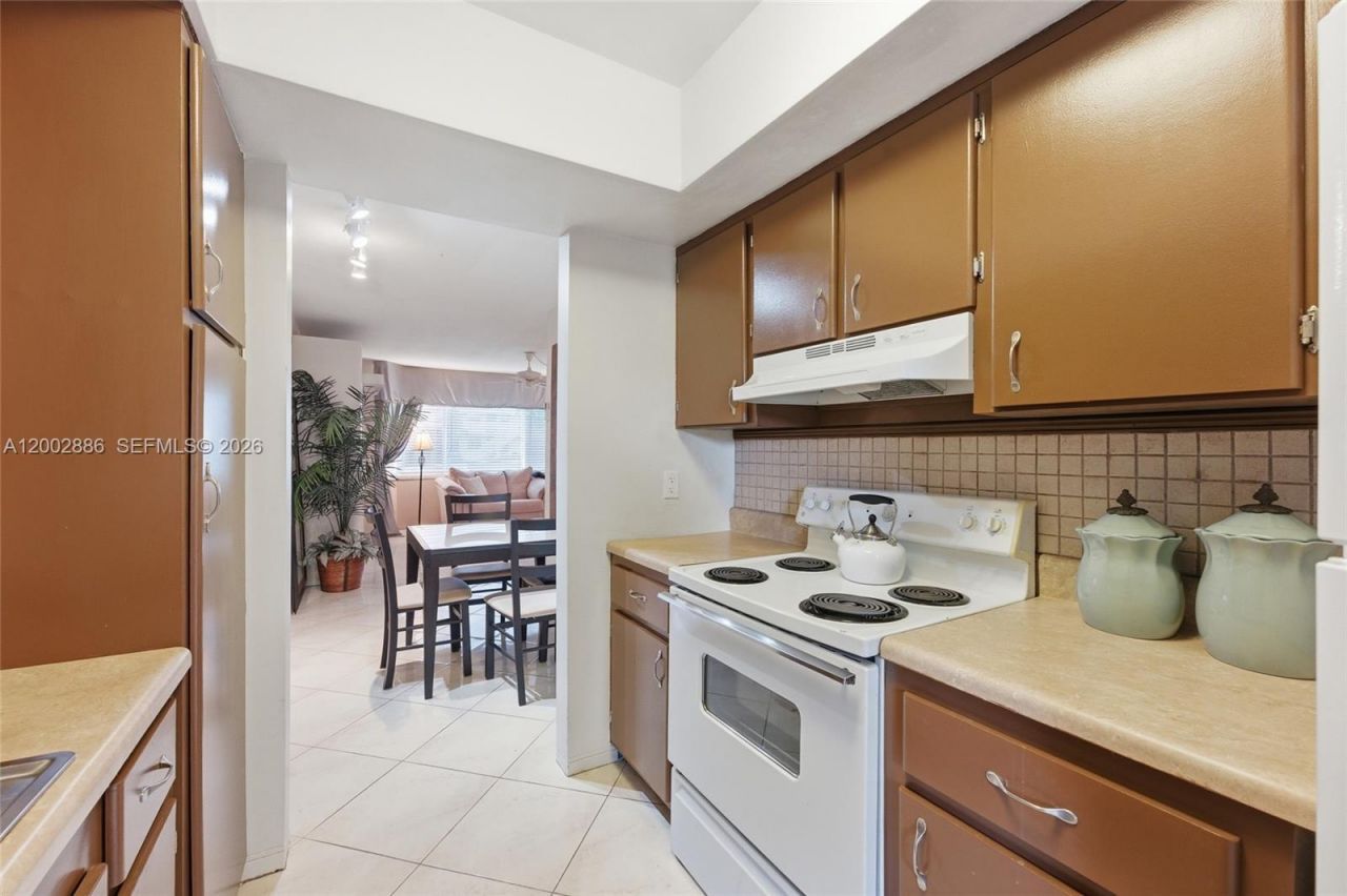 3216 SE 12th St, Unit 8, Pompano Beach, FL 33062 Photo