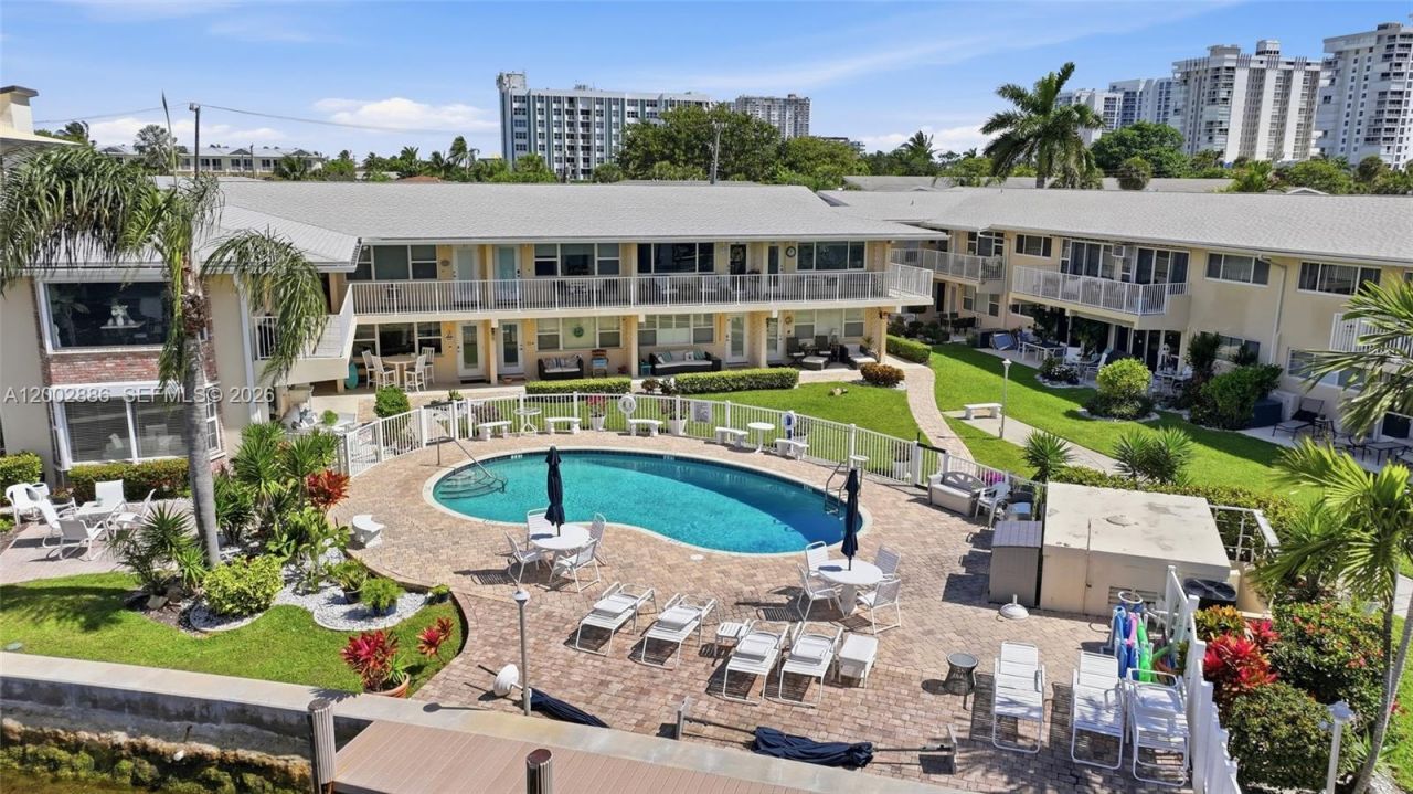 3216 SE 12th St, Unit 8, Pompano Beach, FL 33062 Photo