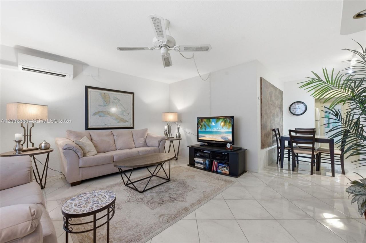3216 SE 12th St, Unit 8, Pompano Beach, FL 33062 Photo