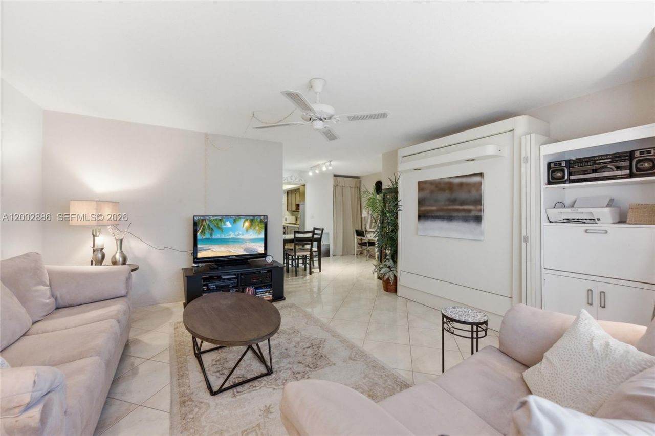 3216 SE 12th St, Unit 8, Pompano Beach, FL 33062 Photo